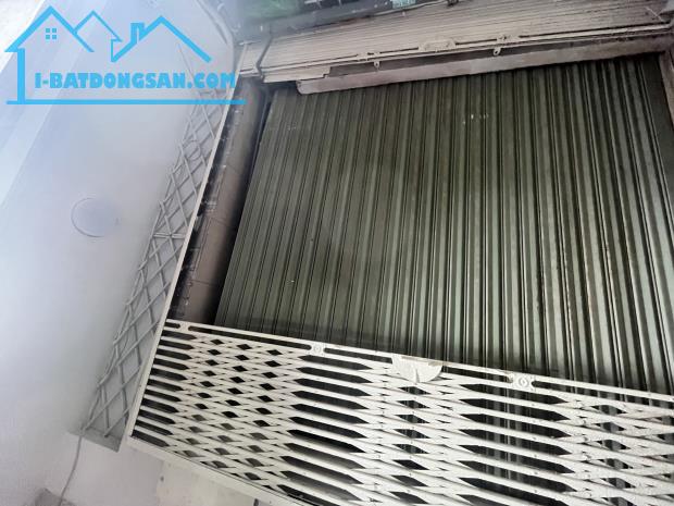Bán nhà Khâm Thiên, 6 tầng, 5 phòng khép kín, 3 bước ra mặt phố, giá 6.X tỷ