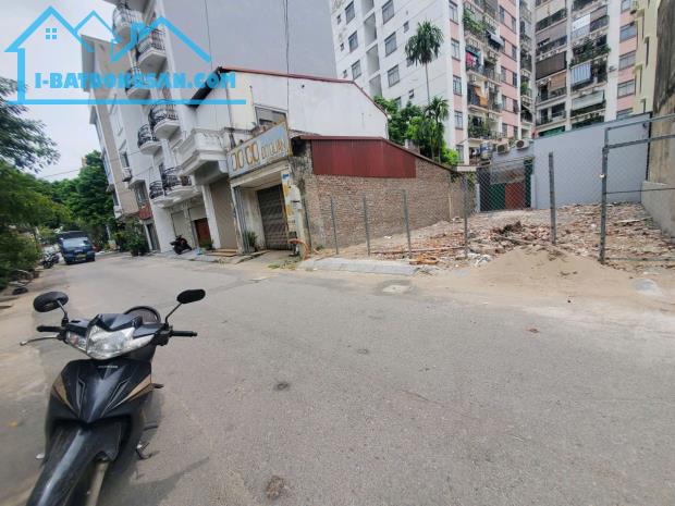 Bán đất TĐC Thanh Am,Long Biên 102m,mt8m oto tránh,vỉa hè nhỉnh 20 tỷ