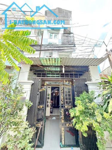 NHÀ 3 LẦU (4x15M) GẦN MẶT TIỀN ĐƯỜNG DƯƠNG BÁ TRẠC P.CHÁNH HƯNG