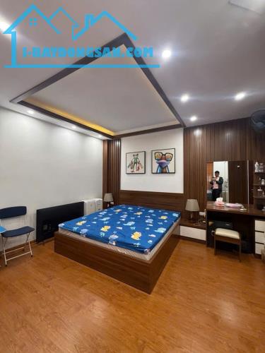 Bán Nhà Phố Lê Ngọc Hân, Hai Bà Trưng, Sổ riêng, 15m ra phố, 32m2 x 5 Tầng, giáp Hoàn Kiếm
