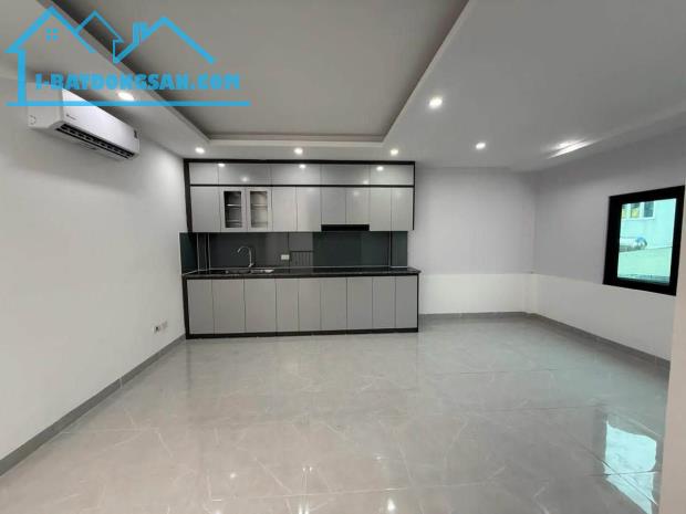 Tôi cần bán nhà Kim Ngưu, HB giá 11 tỷ, hơn 40m2x5T, ở luôn, ẢNH THẬT