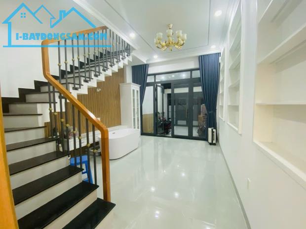 Bán nhà đường Hiệp Bình Thủ Đức, 4 tầng 7PN, dòng tiền 35tr, giá 10.05 tỷ