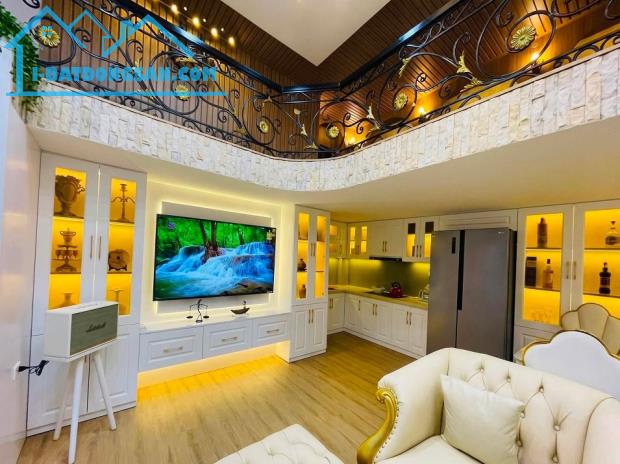 Bán nhà riêng phố Đặng Tiến Đông, Đông Đa full đồ ở ngay, gàn oto tránh 48m2 11.6 tỷ