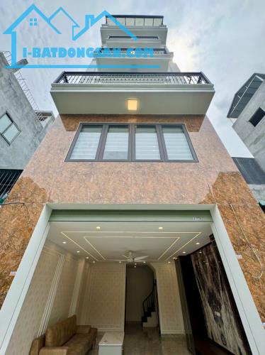 Hiếm, Nhà Lô Góc Trung Tâm Long Biên, Ngõ rộng rãi thoáng, 55m x 6 tầng, thang máy, Rá rẻ