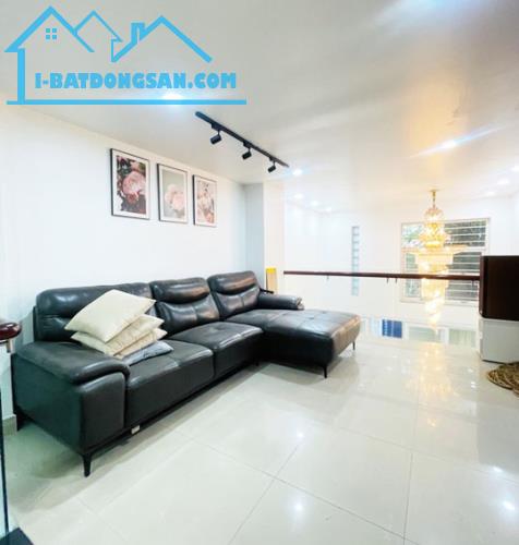Bán gấp nhà đẹp 4 tầng, HXH, Cách Mạng Tháng 8, P.Hòa Hưng, 53m2, chỉ 9.9 tỷ TL