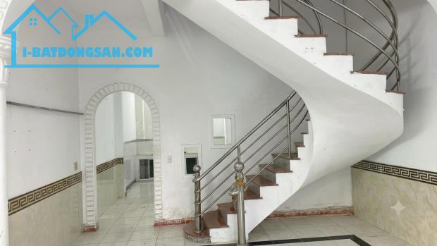 Bán gấp nhà hẻm xe hơi Nguyễn Sơn đúc BTCT ngang gần 5m khu sầm uất VIP Tân Phú nhỉnh 6 tỷ