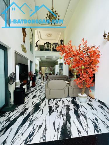 BIỆT THỰ SIÊU ĐẸP - KHU VIP HBC - HẺM XE HƠI - XE NGỦ TRONG SÂN 160M2
