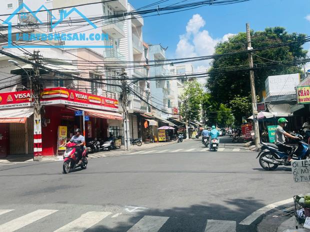 Bán nhà góc 2MT Thống Nhất và Nguyễn Hậu - DT : 8.2x16m - 2 lầu - Giá : 30tỷ TL