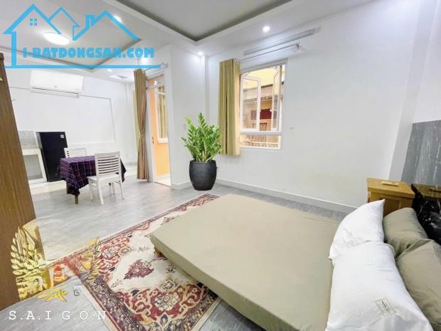 PHAN ĐĂNG LƯU, PHÚ NHUẬN - 5 TẦNG - 44M2 - NGANG LỚN 7,5M - HẺM NHỰA Ô TÔ - 8 CĂN HỘ