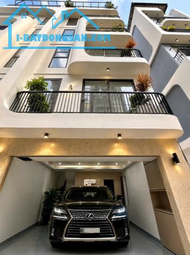 Bán Nhà TT LONG BIÊN, Lô góc Ô tô vào nhà, 51m x 6 tầng, thang máy Full nội thất, Giá Sốc