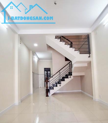 Bán nhà 3 tầng ở ngay, HXH, Lạc Long Quân, P.Bảy Hiền, 4x14m, 54m2, hơn 7 tỷ TL