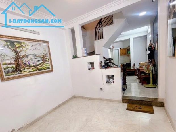 Nhà Tân Bình - Âu Cơ, 4 tầng - ở ngay - KD - ngang gần 4m - dài 12m - hơn 8 tỷ nhẹ