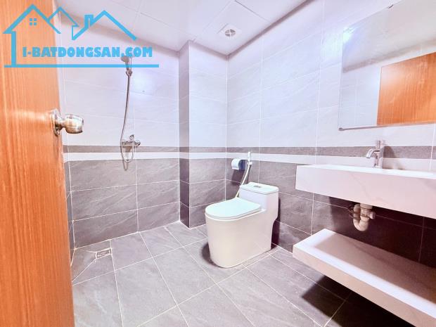 Bán Nhà Phố Đại La - Xây mới độc lập - 40m2 x 5 tầng Thang Máy, Đủ nội thất, Ko QH - SDCC