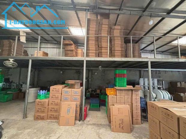 BÁN GẤP XƯỞNG (12x40) MẶT TIỀN – SÁT CHỢ ĐẦU MỐI HÓC MÔN