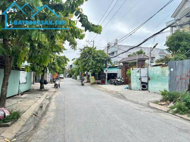 BÁN GẤP XƯỞNG (12x40) MẶT TIỀN – SÁT CHỢ ĐẦU MỐI HÓC MÔN