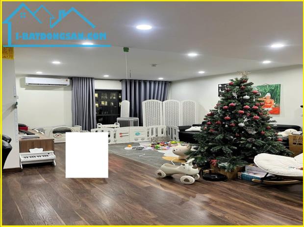 Bán chung cư 21 Lê Văn Lương, GOLDEN PALM. căn 3 ngủ tầng cao view thoáng 130m 13.8 tỷ