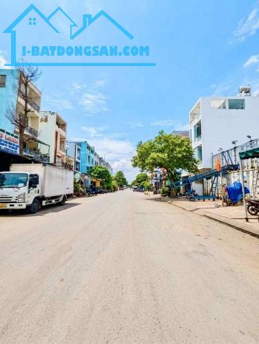 BÁN NHÀ MẶT TIỀN KDC BÌNH ĐIỀN Q.8 – 5X22M – 110M2 – NHỈNH 6 TỶ – LH 0784968131