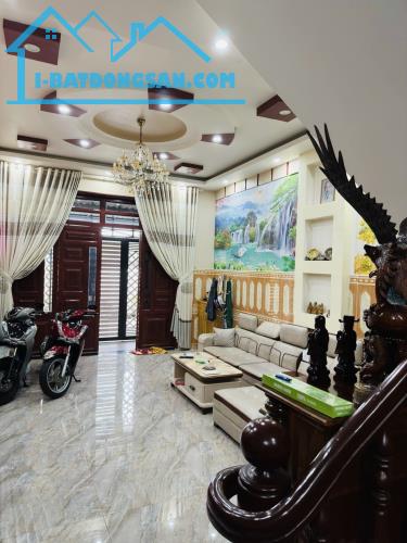 Bán Nhà ( 5*13 ) 3 Tầng BTCT - Hẻm Nhựa 7m - Chỉ 9,3tỷ - Nguyễn Tư Giản, Gò Vấp.