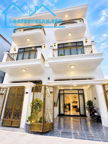 BÁN 2 CĂN NHÀ 3 TẦNG FULL NỘI THẤT, KIỆT ÔTÔ PHẠM VĂN ĐỒNG, CHỈ SAU LƯNG 1 NHÀ MẶT TIỀN