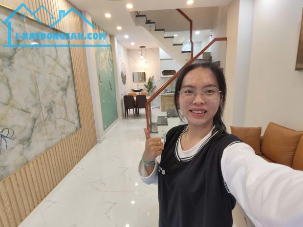Nhà như biệt thự, 3 tầng tại Phú Thọ Hòa chỉ nhỉnh 6Đ
