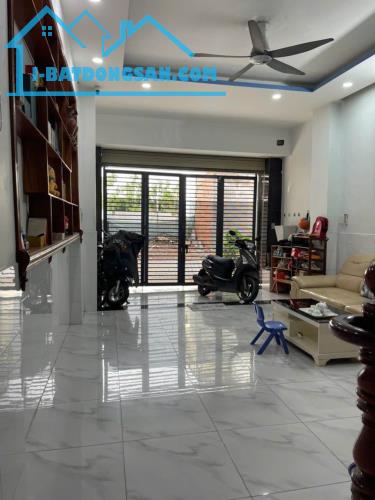 [DP003] Nhà 4 tầng hẻm ô tô Thạnh Lộc 41, 5p Gò Vấp, 6.x tỷ
