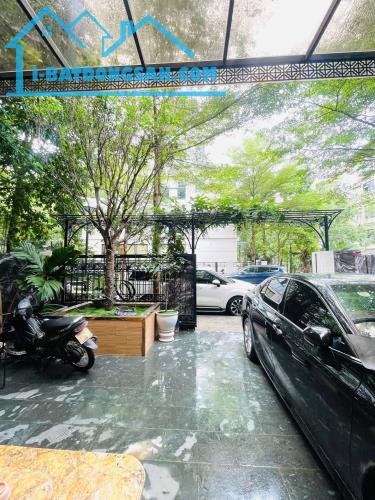 BIỆT THỰ VÍP QUẬN THANH XUÂN, SÂN VƯỜN, THANG MÁY, NỘI THẤT XỊN SÒ, Ở NGAY