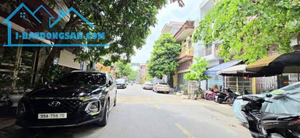 -HƠN 5 TỶ NHÀ 4 TẦNG ĐÁP CẦU BẮC NINH – VỈA HÈ KINH DOANH – Ô TÔ TRÁNH – GẦN HOÀNG QUỐC VI