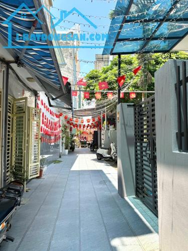 Nhà dân xây chắc chắn tại phố Trực Cát 40m2*4 tầng - 3tỷ25 - ngõ nông thoáng.