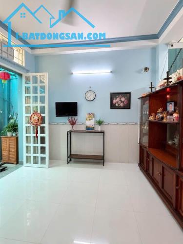 Giảm 300 triệu, nhà Âu Cơ, 4 tầng, nở hậu 6.1m, đủ tiện ích, khu VIP Tân Bình chỉ 4.X tỷ.