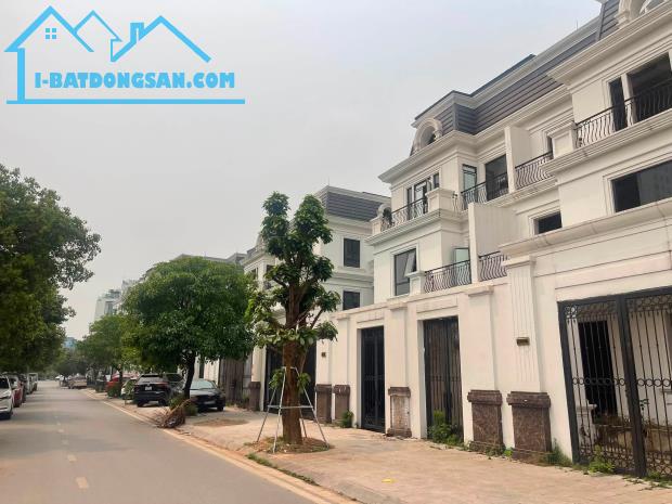 BÁN BIỆT THỰ KĐT ROMAN PLAZA TỐ HỮU. 195M2 - 4 TẦNG. MT 11M.