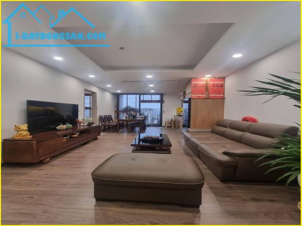 Bán chung cư đường Lê Văn Lương Handico Complex 3 ngủ ban công ĐN 72m 8.9 tỷ