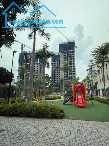 Tìm kiếm một căn hộ 2 phòng ngủ vừa đủ rộng cho gia đình