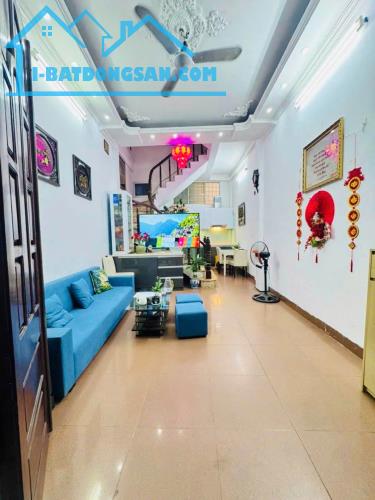 Bán nhà Láng Hạ, thoáng trước sau, gần phố, nhà đẹp ở ngay, 33m2, 5 tầng, giá 8 tỷ