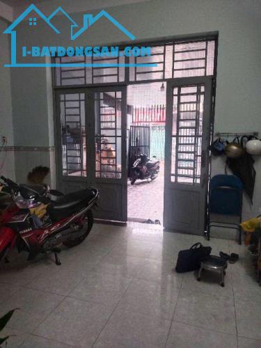 Bình Tân, Nhà Trệt 1Lầu, CN 92m2 (4.6x20m) Đường 8m Thông Kinh Doanh Sầm Uất, Chỉ Hơn 4Đ