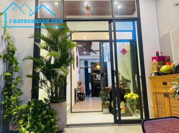 NHÀ ĐẸP - 4 TẦNG - TRƯỜNG THỌ - CHỦ THIỆN CHÍ BÁN