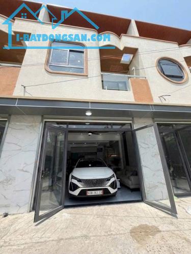 Nhà mới xây sổ riêng thổ cư 2.95 tỷ _60m2_1 lầu 1 trệt, gần G0, Vin com
