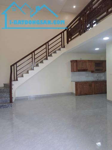 BÁN NHÀ 1 TỶ 280 TRIỆU, VF3 ĐỖ CỬA ĐƯỜNG VĂN CAO, 48 M2 x 1,5 TẦNG