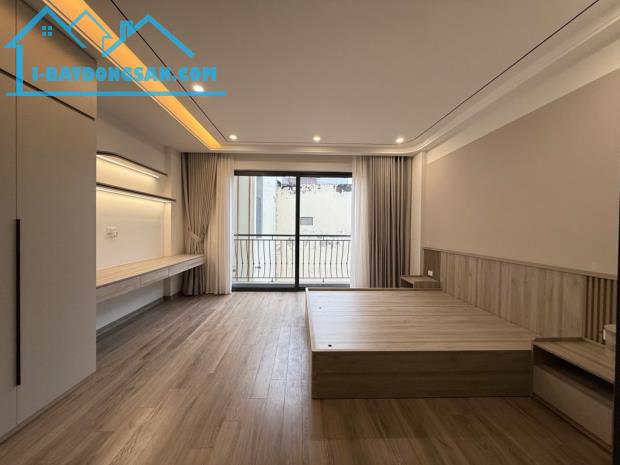 bán nhà phố trạm long biên hà nội
