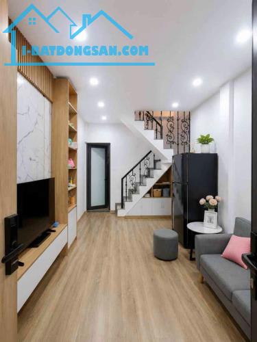 CHUNG CƯ PHỐ ĐẠI LA - HAI BÀ TRƯNG - HÀ NỘI
