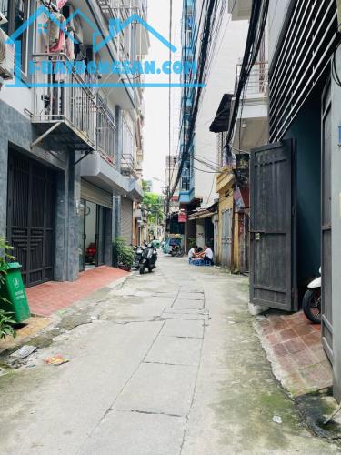 Bán Nhà Kim Giang. Thanh Trì. Ô Tô. DT 65m2. MT 6.5m. 4 Tầng. Giá 11.8 Tỷ