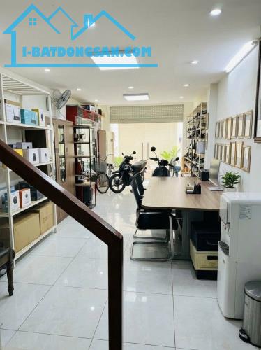 Nhà Tân Bình - Lý Thường Kiệt, 5 tầng - ở ngay - KD - ngang gần 4m – dài gần 11m - 9 tỷ