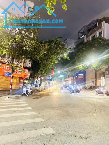 Giá Siêu Đầu Tư! MP Gần Ngã 3 Phố Huế-Thịnh Yên 100M2 MT 5M Vỉa Hè Kinh Doanh Giá 41.8 Tỷ