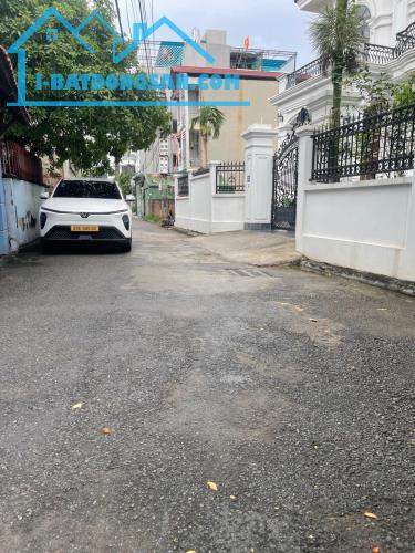 BÁN ĐẤT TẶNG NHÀ BÁT KHỐI, LONG BIÊN, 32M. GIÁ 4...TỶ