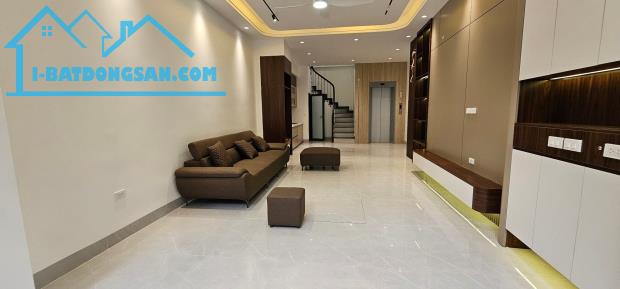 BÁN NHÀ THƯỢNG THANH LONG BIÊN 55 MÉT X 6 TẦNG THANG MÁY, 9.1 TỶ CỰC HIẾM