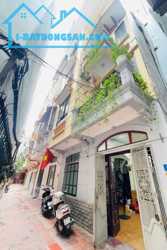 9.1 TỶ Nhà Đẹp Nguyễn Khánh Toàn 5 Tầng 41M Ở ngay Kinh doanh, ô tô, gần cv