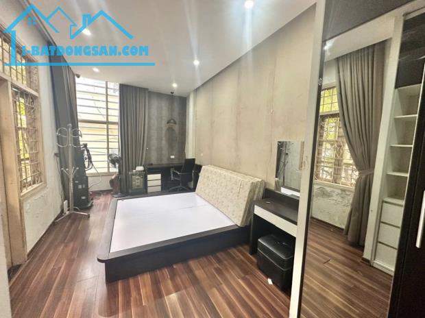 Phân lô phố Nguyễn Văn Trỗi 33m2, 5 tầng ô tô tránh thoải mái nhỉnh 10 tỷ hiếm Thanh Xuân