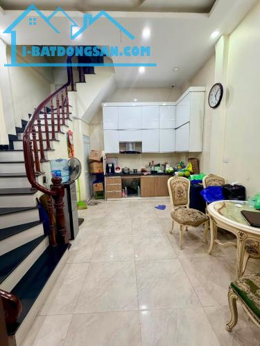Bán Nhà Phố Lạc Chính Ba Đình 30m2-5T MT4m 1 Sổ 1 Chủ 12 Tỷ Lạc Chính.