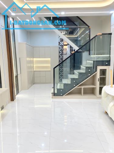 Bán gấp nhà đẹp hẻm xe hơi Trương Phước Phan, full nội thất, đủ công năng, sầm uất 4.x tỷ.