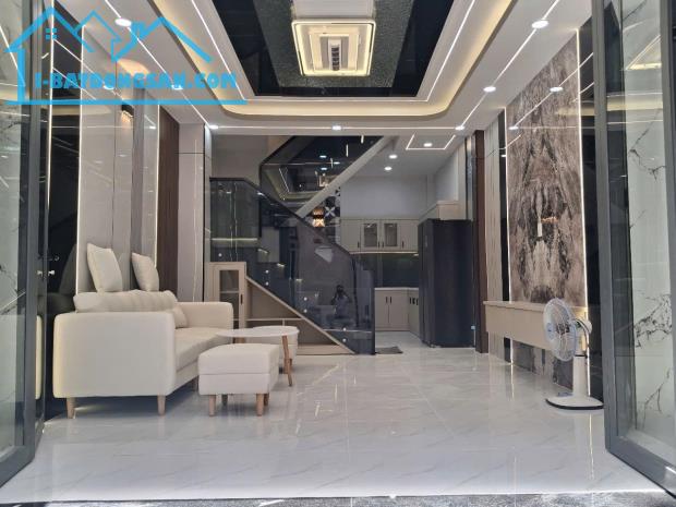 Bán gấp nhà đẹp hẻm xe hơi Trương Phước Phan, full nội thất, đủ công năng, sầm uất 4.x tỷ.