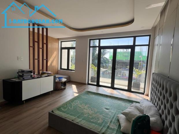 MẶT TIỀN KINH DOANH ĐA NGÀNH, NGANG HIẾM 6m GẦN QL13 5 TẦNG 120m2 CHỈ 17,5 TỶ.